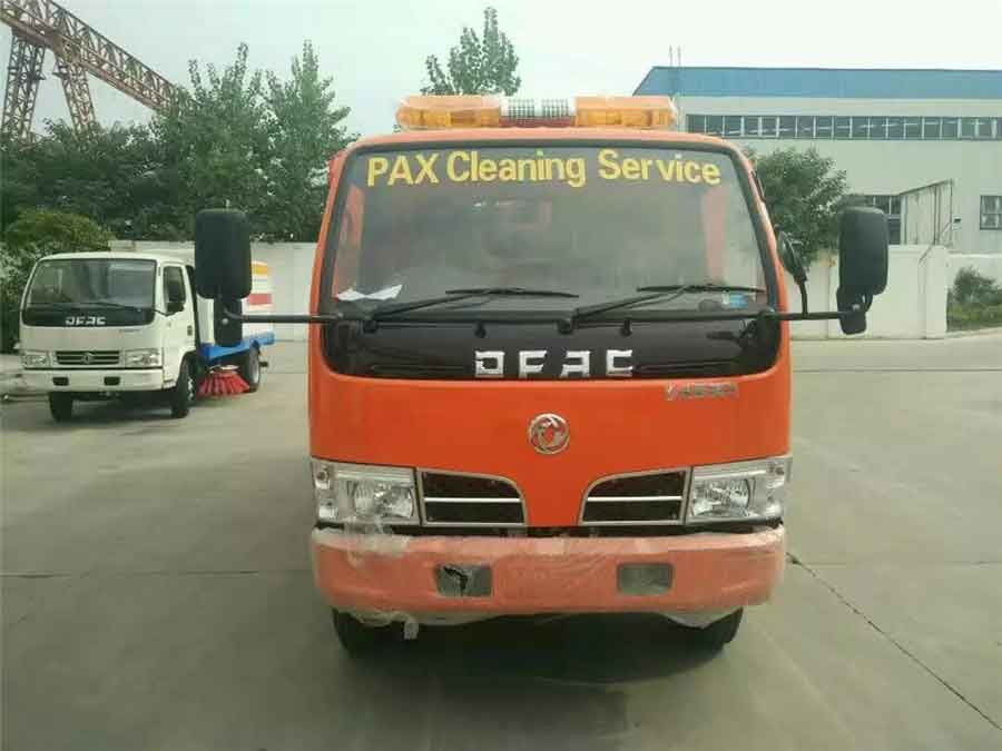 外贸出口东风扫路车_国三五十铃道路清扫车出口外贸