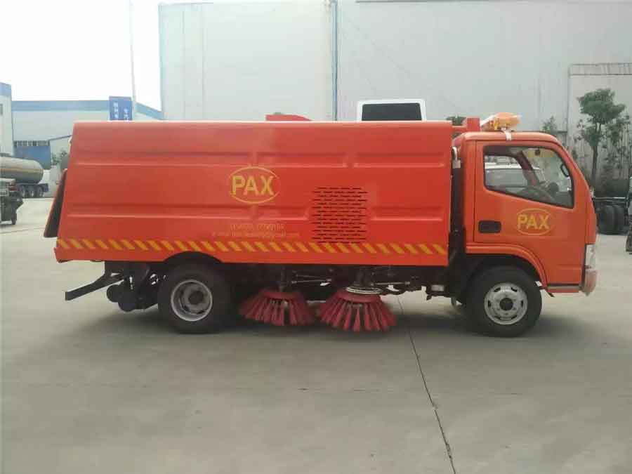 外贸出口东风扫路车_国三五十铃道路清扫车出口外贸