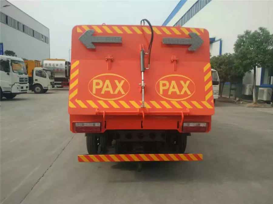 外贸出口东风扫路车_国三五十铃道路清扫车出口外贸