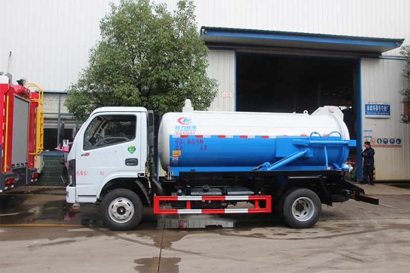 程力清洗吸污车_东风多利卡5立方吸污车 程力清洗吸污车_东风多利卡5立方吸污车