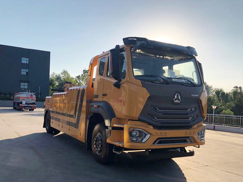 程力威清障车_国六重汽豪瀚13吨拖吊联体