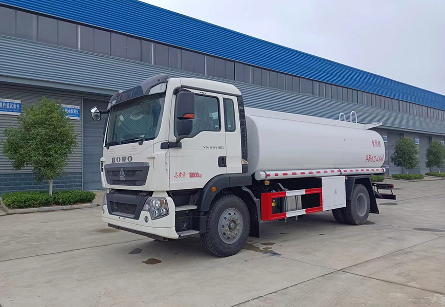 程力专汽12方重汽豪沃TX5食用油运输车 程力专汽12方重汽豪沃TX5食用油运输车