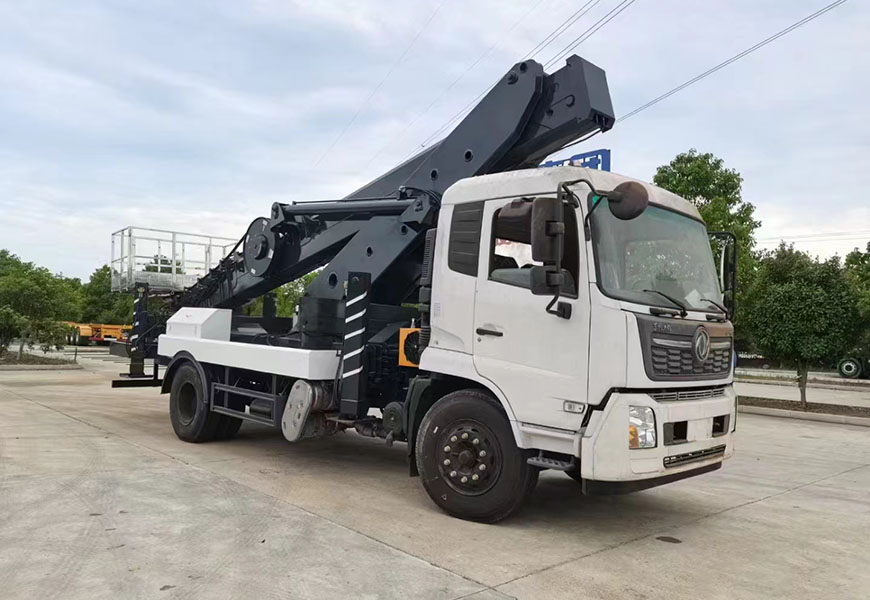 东风天锦45米伸缩臂高空作业车