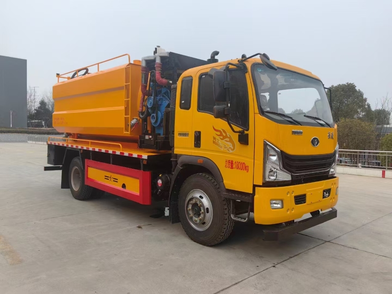 国六重汽豪曼5方清洗吸污车可下地室 国六重汽豪曼5方清洗吸污车可下地室