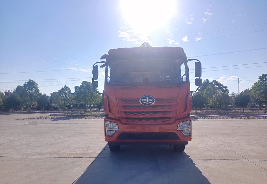 一汽解放JK6铝合金30立方油罐车 一汽解放JK6铝合金30立方油罐车