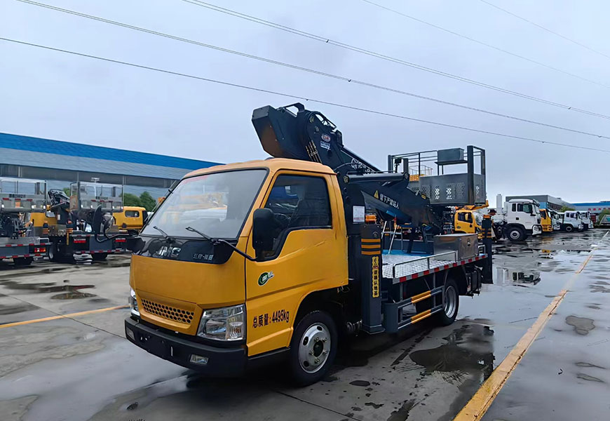 江铃顺威28米支臂蓝牌高空作业车