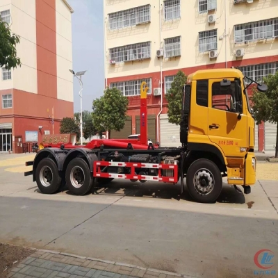 东风天龙25吨后双桥勾臂式垃圾车