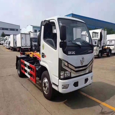 东风小多利卡福瑞卡5方勾臂垃圾车