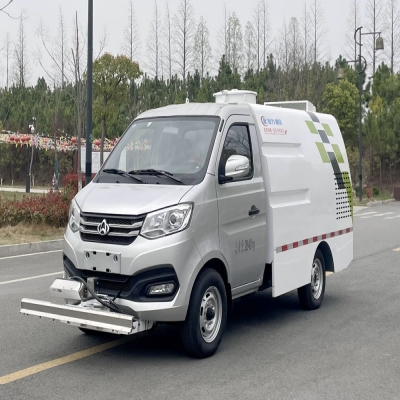 程力威路面养护车_长安2立方路面养护车