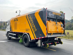 程力重工吸尘车_路面刨洗施工吸尘车