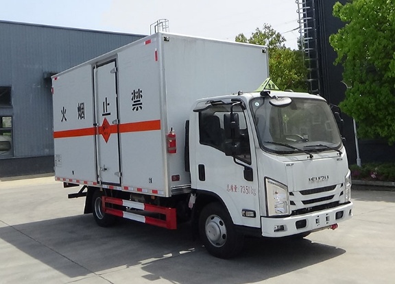 五十铃小黄牌爆破器材运输车 