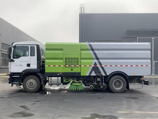 一辆程力洗扫车：让城市每一寸土地自由呼吸