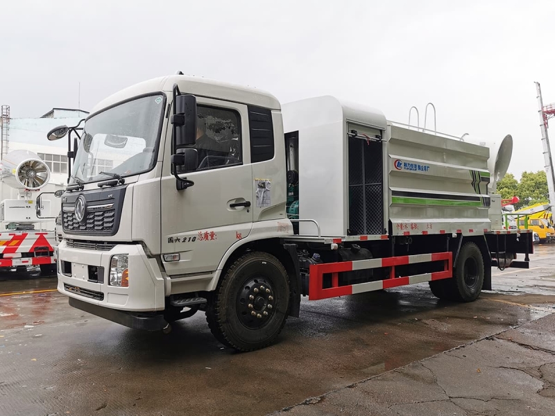 高速公路降尘洒水车作业规范