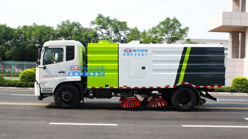 为什么全国 300 个城市都选择程力道路清扫车？