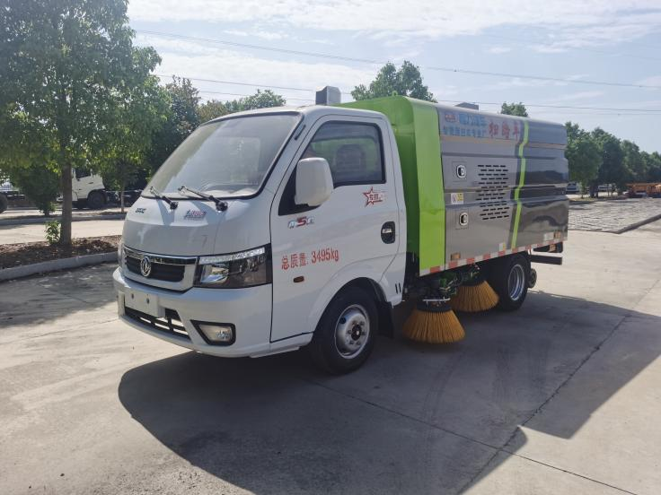 程力道路清扫车，小身材，大作为！