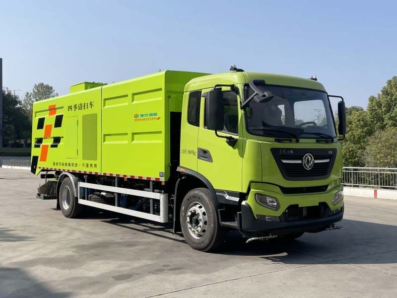 程力航空级道路清扫车（FOD清扫车），是机场安全运营的坚实防线！