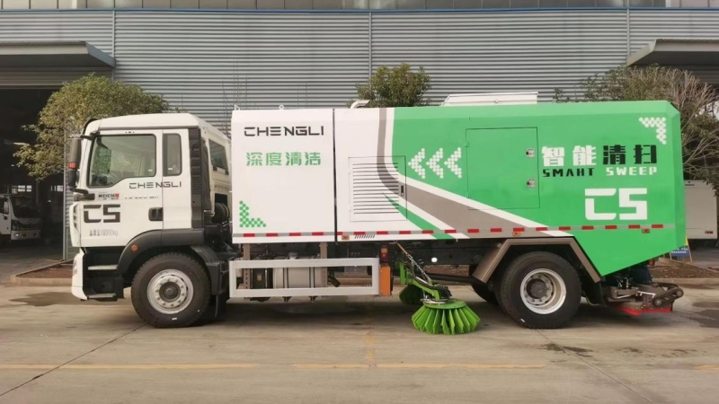程力港口重型道路清扫车 守护现代化港口港湾！