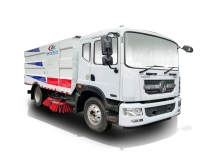 湖北程力高效扫路车如何让城市焕然一新！