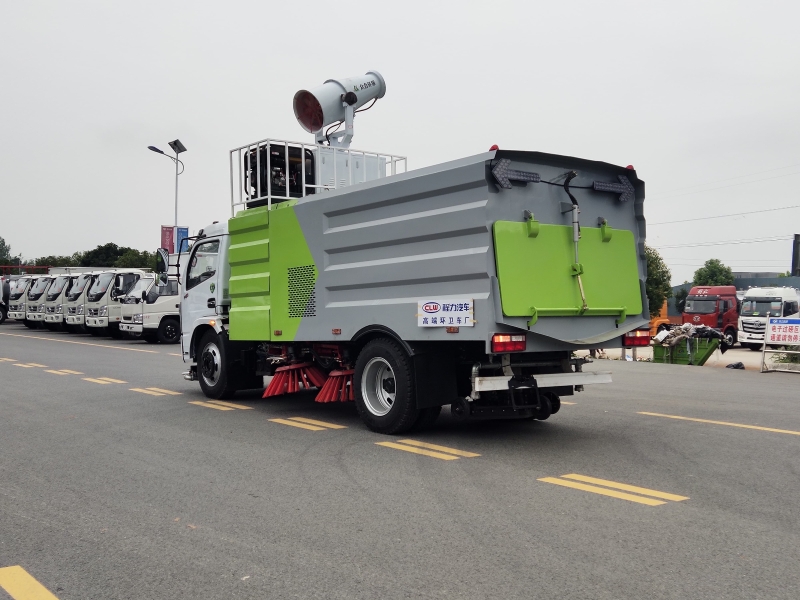 程力多功能高效扫路车的百变神通！