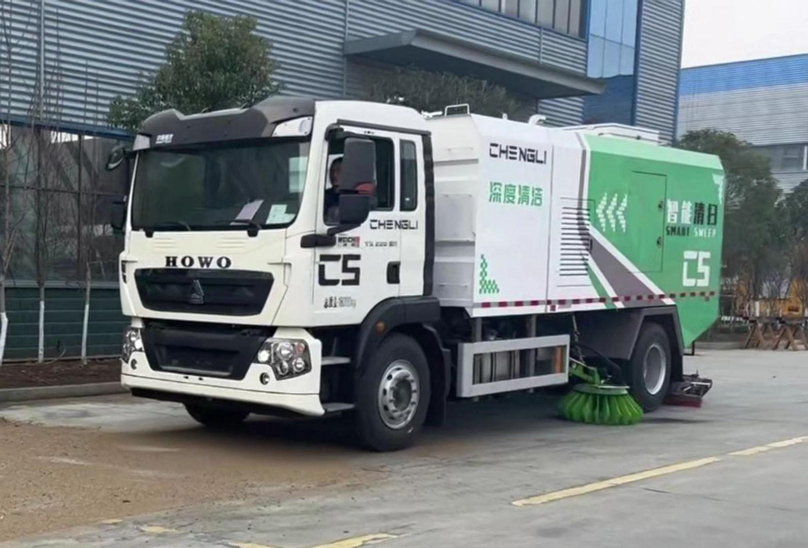 程力威牌 - 东风天锦洗扫车