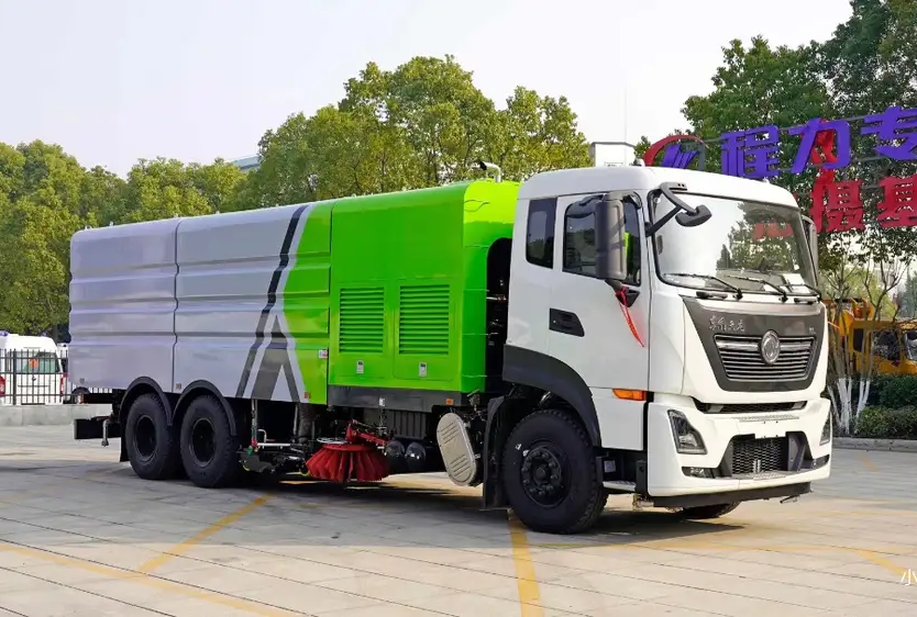 【口碑】程力汽车道路清扫车：用户信赖的城市清洁专家！