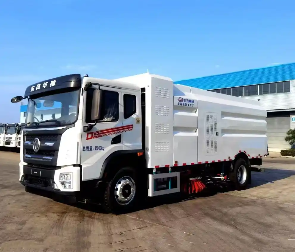 【实用】程力汽车道路清扫车：多种型号，满足不同需求！
