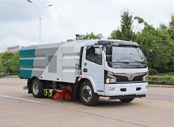 【推荐】程力汽车道路清扫车：高效环保，市政首选！