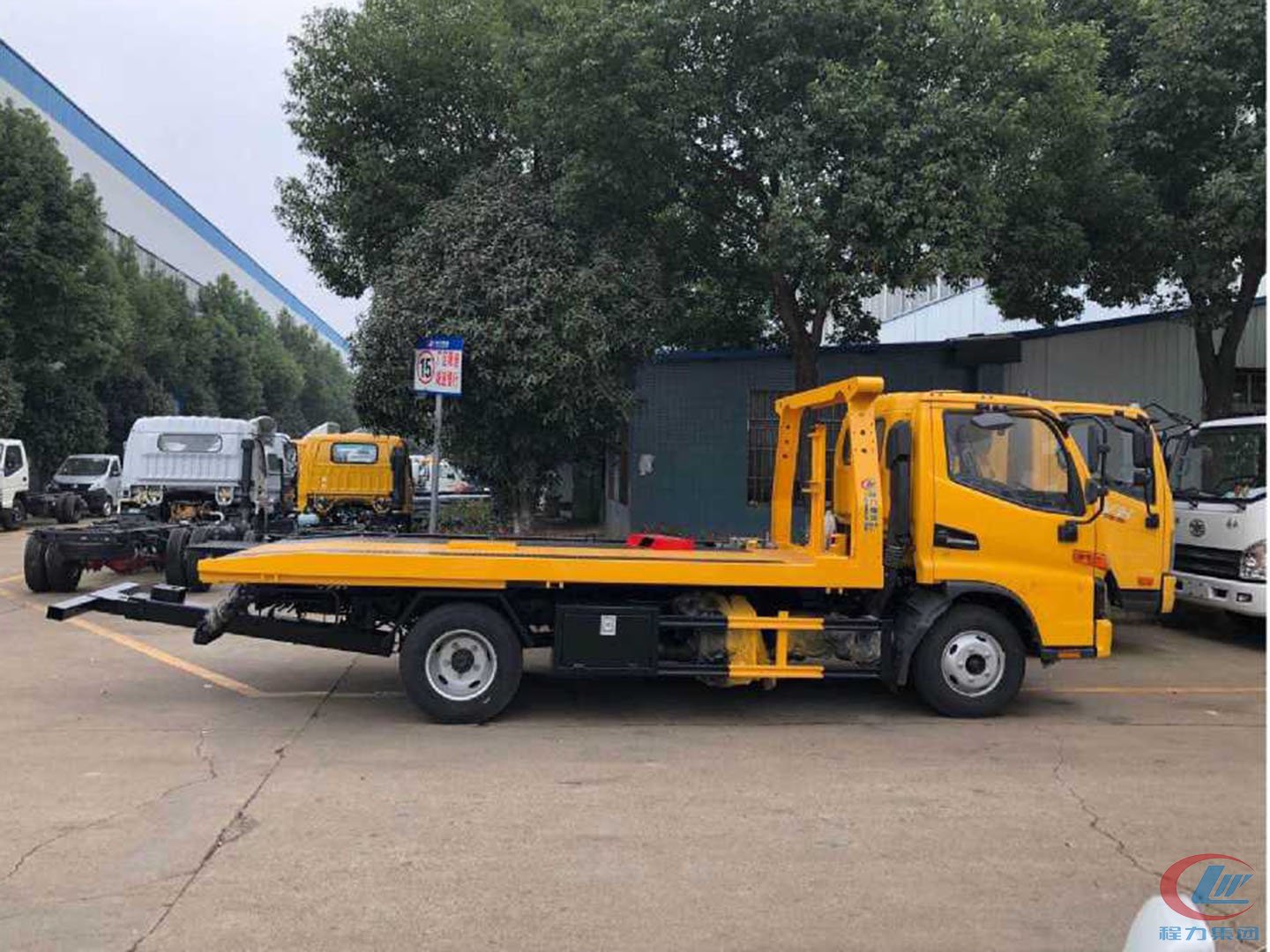 江淮骏铃V5一拖二平板清障车