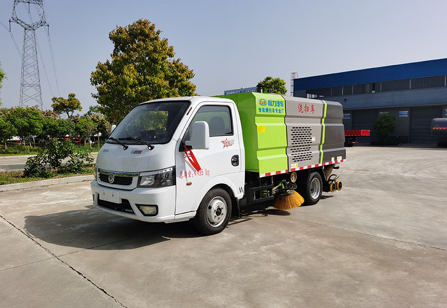 科技革新，吸盘后置吸尘车重塑城市清洁新秩序​