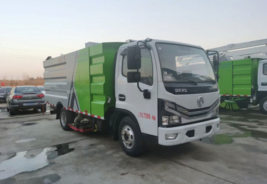 环卫成本大降，效率翻倍的秘诀_吸盘后置吸尘车