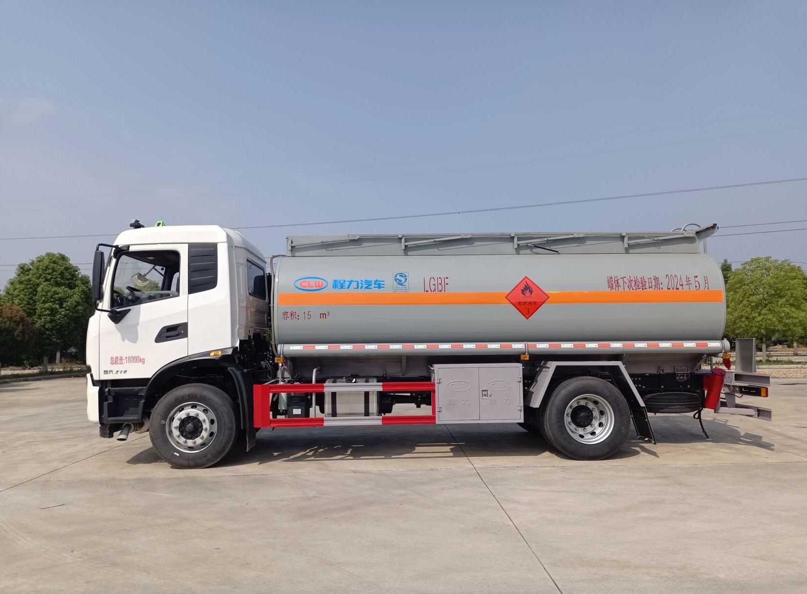 新款东风天锦15方碳钢加油车 新款东风天锦15方碳钢加油车