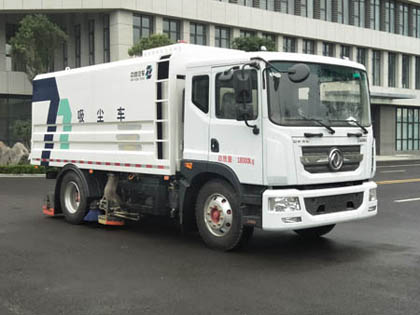 机场跑道异物威胁飞行安全，强力吸尘车保驾护航