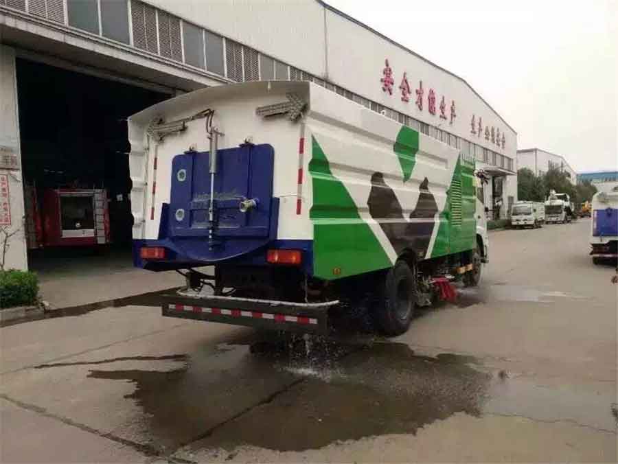 东风天锦道路洗扫车