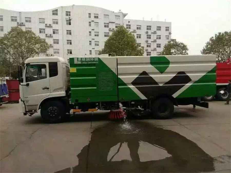 东风天锦道路洗扫车