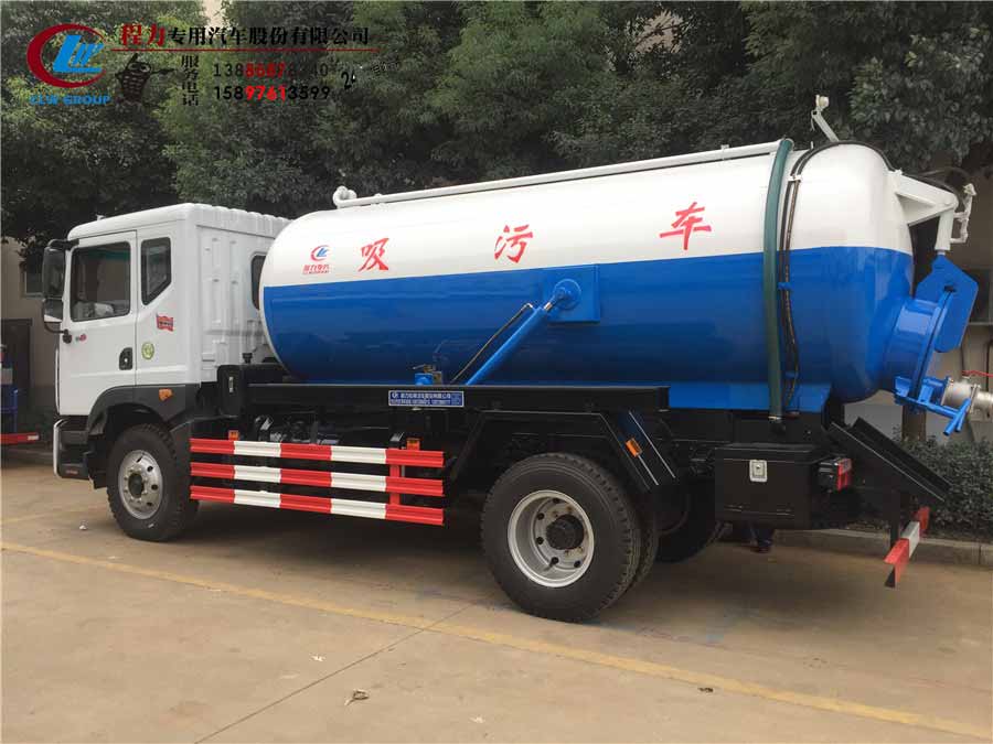 东风D9吸污车_程力吸污洒水车