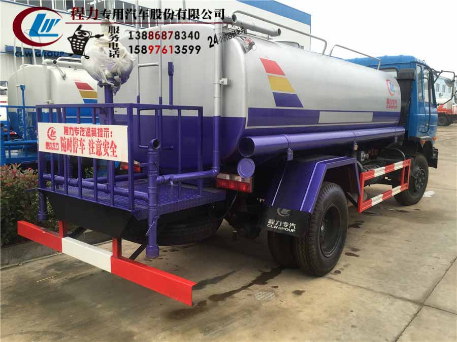 东风145洒水车